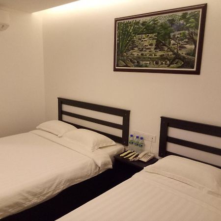 Hotel Sri Bernam Sabak Bernam Esterno foto
