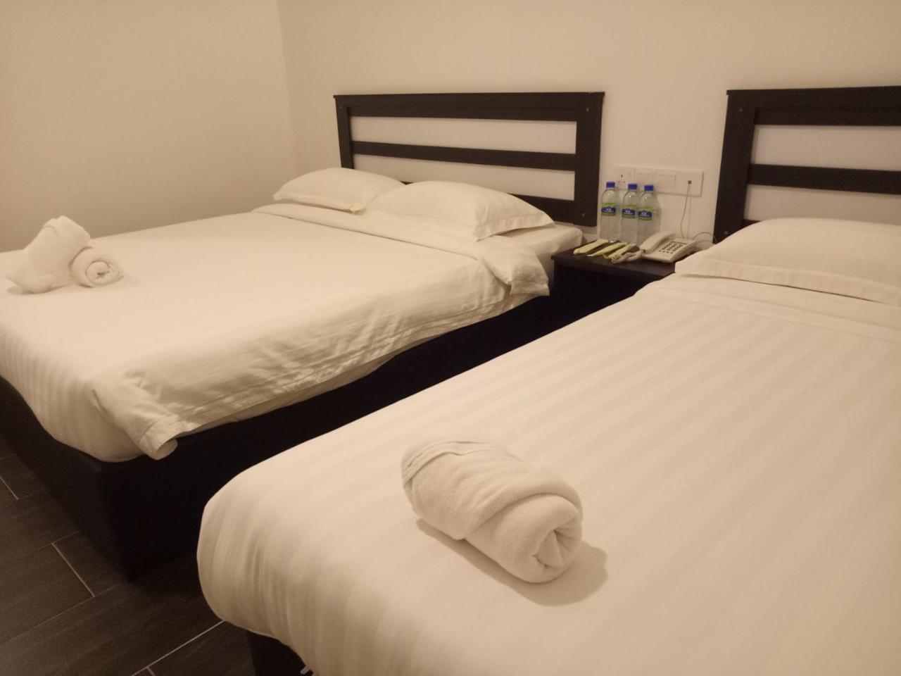 Hotel Sri Bernam Sabak Bernam Esterno foto