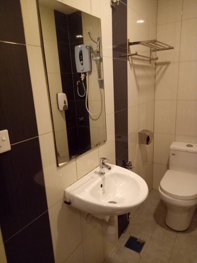 Hotel Sri Bernam Sabak Bernam Esterno foto