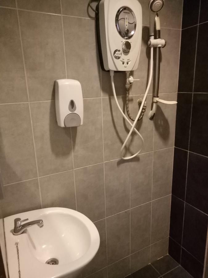 Hotel Sri Bernam Sabak Bernam Esterno foto