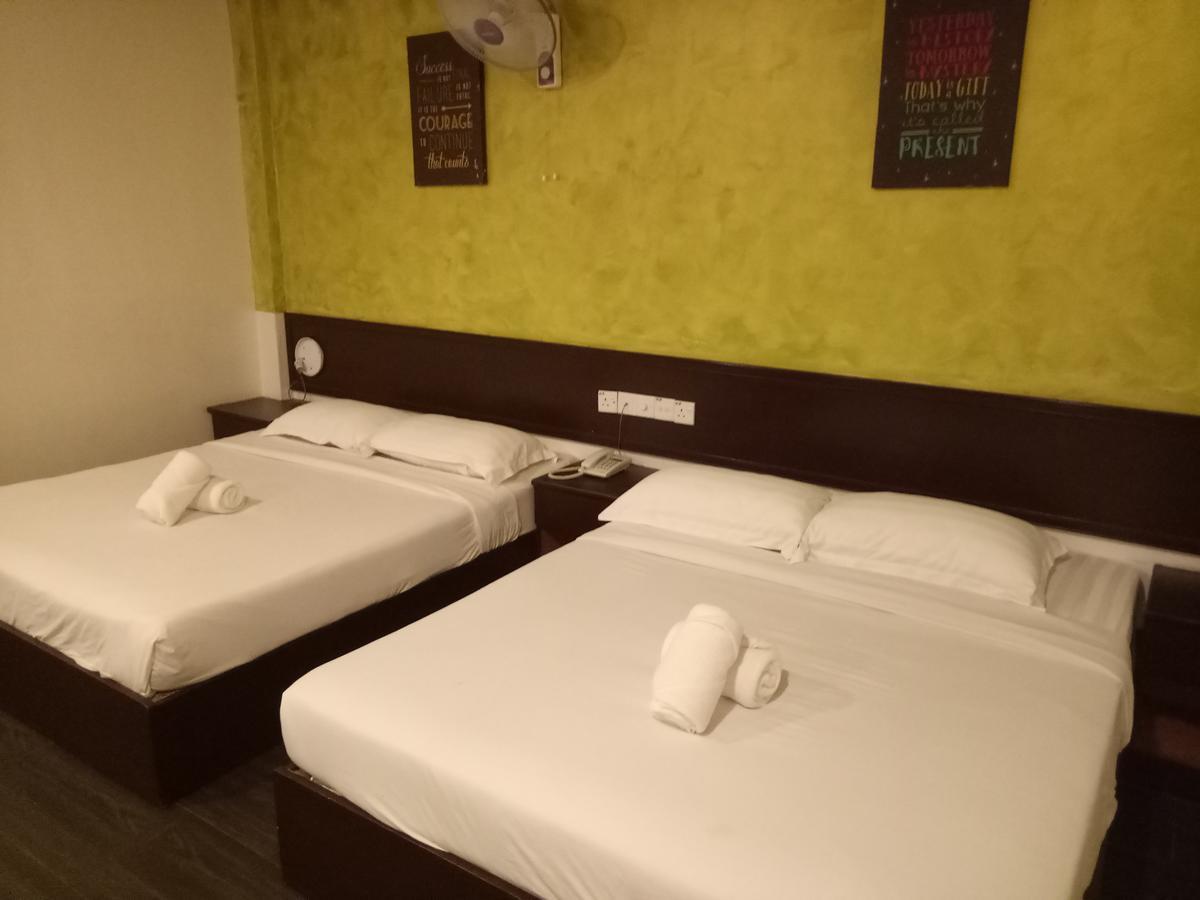 Hotel Sri Bernam Sabak Bernam Esterno foto