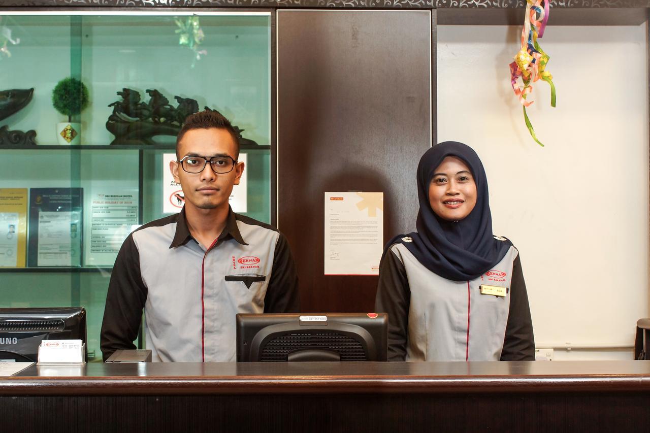 Hotel Sri Bernam Sabak Bernam Esterno foto