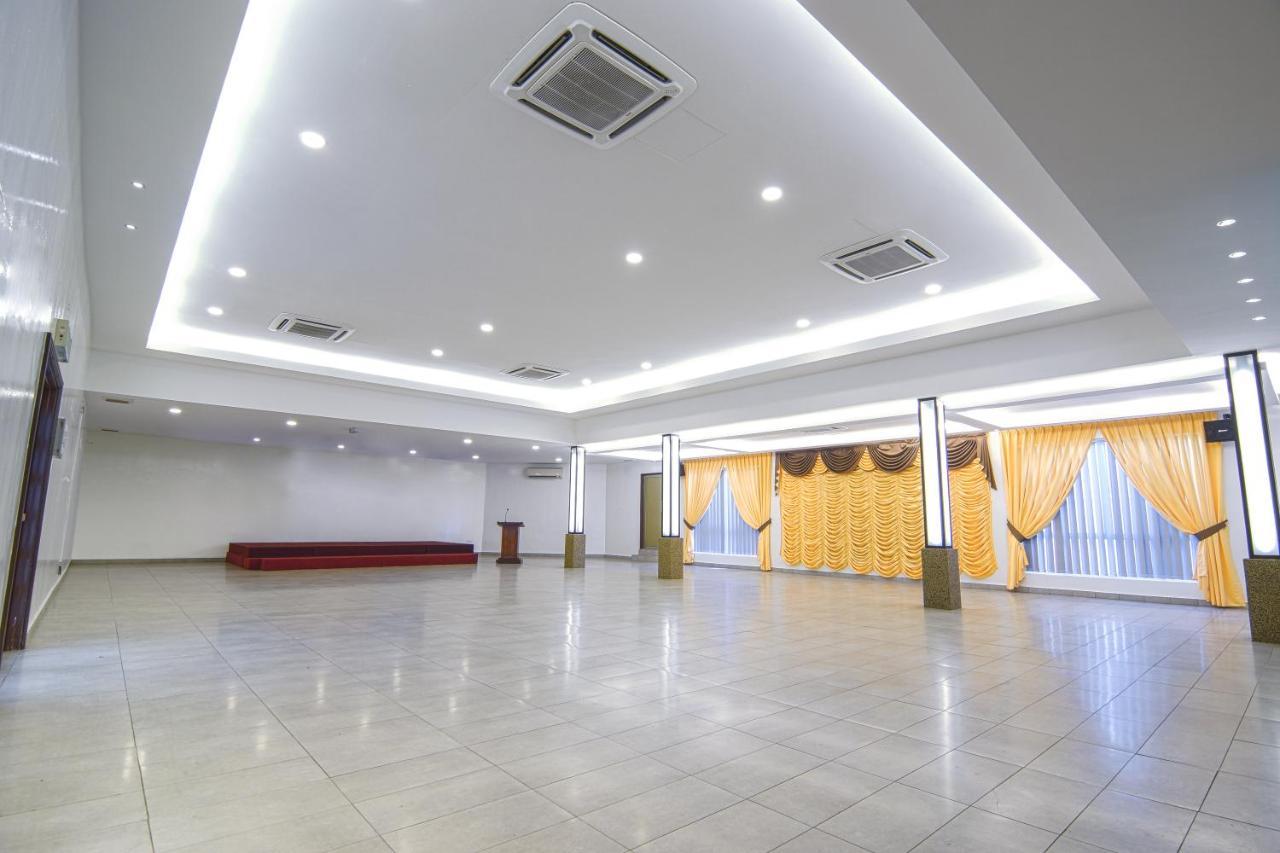 Hotel Sri Bernam Sabak Bernam Esterno foto